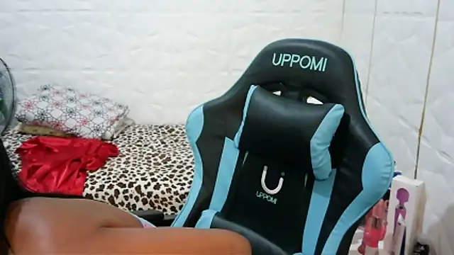 Snapshot of Mendoza_Amaranata chatting on 12/22/24, 02:06 Mendoza Amaranata online show from 12/22/24, 02:06