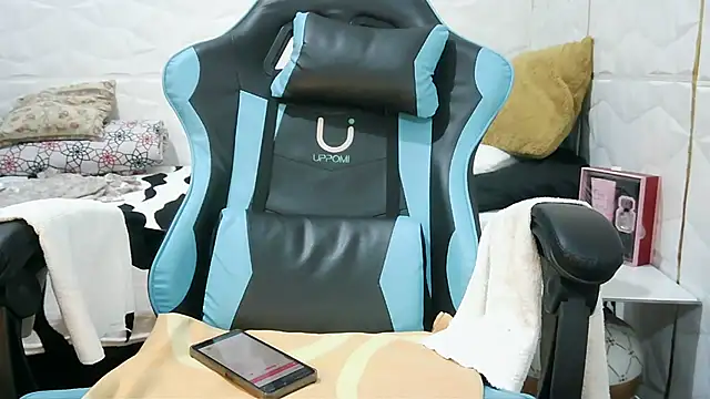 Snapshot of Mendoza_Amaranata chatting on 02/11/25, 03:51 Mendoza Amaranata online show from 02/11/25, 03:51