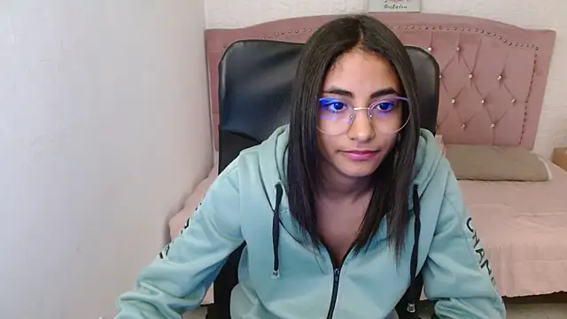 shaneelle online show from 02/13/25, 09:30