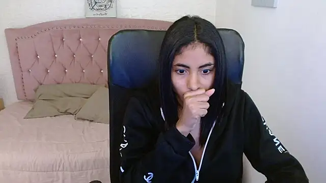 shaneelle online show from 03/17/25, 09:12