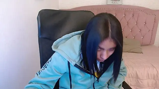 shaneelle online show from 03/21/25, 03:01