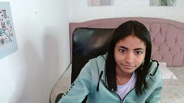 shaneelle online show from 10/02/25, 03:02