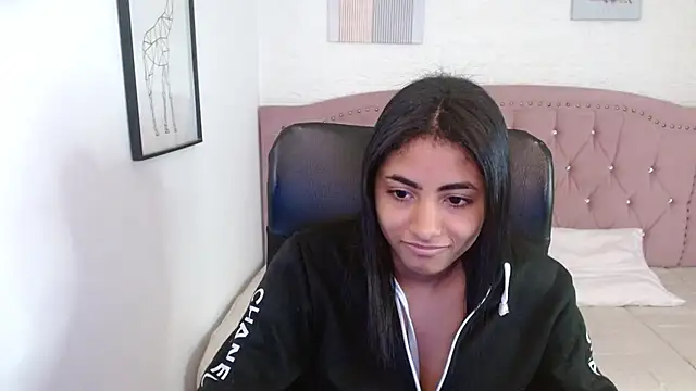 shaneelle online show from 10/18/25, 03:09