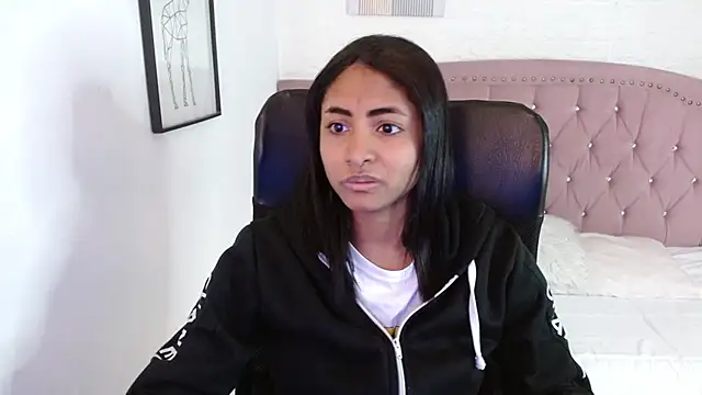 shaneelle online show from 11/01/25, 03:08