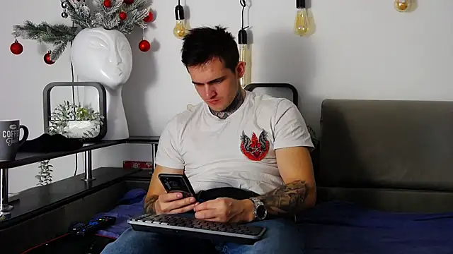 CarterCole online show from 01/17/25, 07:41