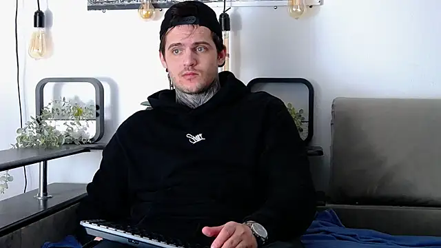 CarterCole online show from 03/03/25, 01:31