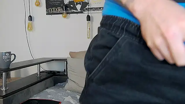 CarterCole online show from 12/17/25, 02:56