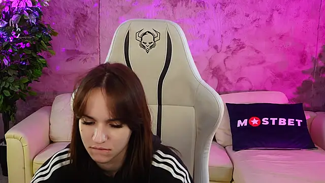 Brendi054 online show from 01/11/25, 07:39