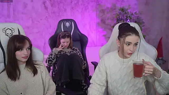 Brendi054 online show from 01/18/25, 11:43