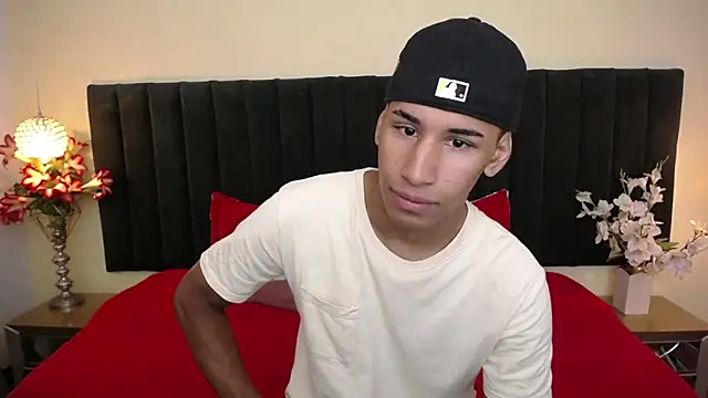 soft attraction online show from 04/01/26, 07:33