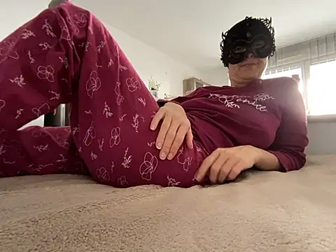 Marilou1983 online show from 03/22/26, 12:30