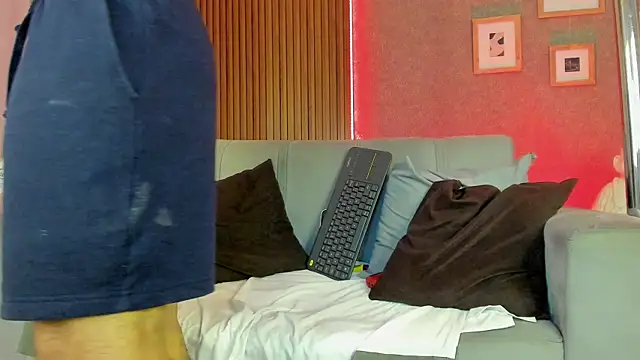 JuanfeMorales online show from 12/06/24, 05:53