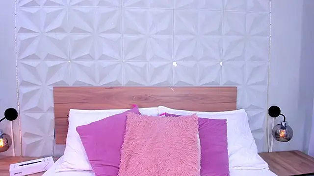 Stacey white  online show from 01/18/26, 08:01