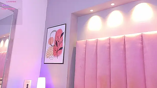 KeilyRoss online show from 11/04/25, 08:19