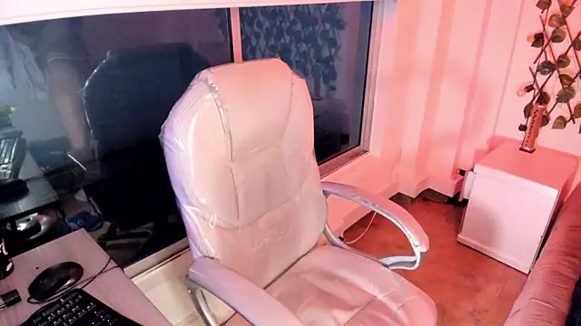 Vic beckeer online show from 10/26/25, 04:40