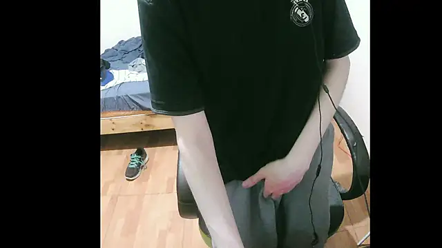 Snapshot of Twink_martinboy chatting on 12/26/24, 03:16 Twink martinboy online show from 12/26/24, 03:16