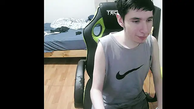 Snapshot of Twink_martinboy chatting on 01/01/25, 06:58 Twink martinboy online show from 01/01/25, 06:58