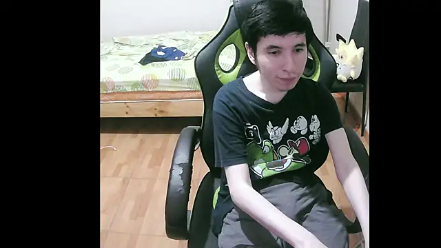 Snapshot of Twink_martinboy chatting on 01/23/25, 04:41 Twink martinboy online show from 01/23/25, 04:41