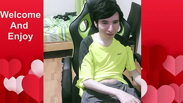 Snapshot of Twink_martinboy chatting on 07/16/26, 02:06 Twink martinboy online show from 07/16/26, 02:06