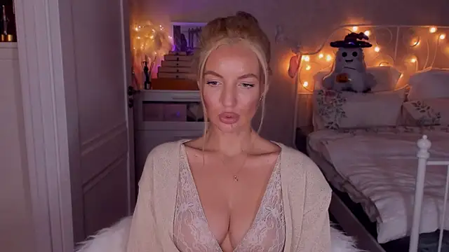 aestetick online show from 10/21/25, 01:12