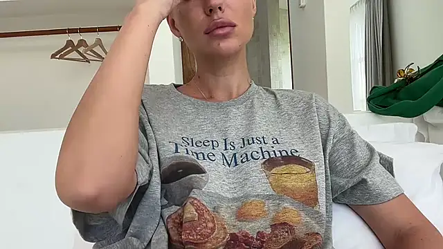 aestetick online show from 11/26/25, 02:01