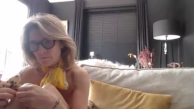 godinflower online show from 04/05/26, 03:20