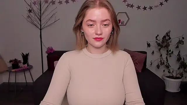 AidaPerry online show from 12/28/24, 06:08