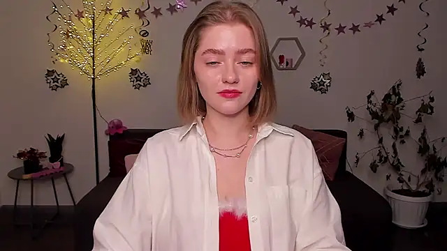 AidaPerry online show from 12/30/24, 06:38