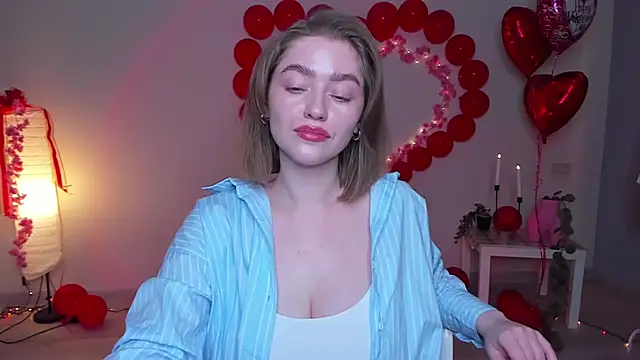 AidaPerry online show from 02/14/25, 06:19