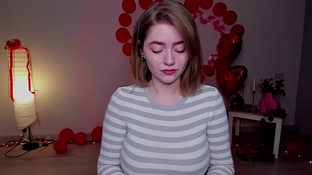 AidaPerry online show from 03/02/25, 05:36