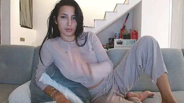 Snapshot of Gabrielaaxxx chatting on 02/10/25, 08:42 Gabrielaaxxx online show from 02/10/25, 08:42