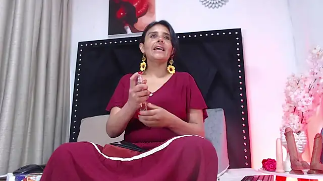  Marcela   online show from 03/06/25, 12:19