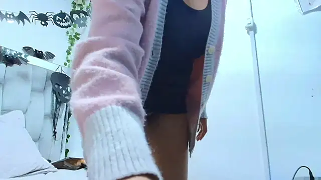  Marcela   online show from 10/29/25, 12:51