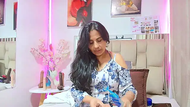 Snapshot of _Marcela__ chatting on 05/24/26, 11:48 Marcela online show from 05/24/26, 11:48