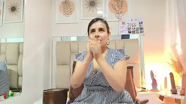 Snapshot of _Marcela__ chatting on 07/09/26, 11:58 Marcela online show from 07/09/26, 11:58
