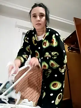 Snapshot of Juanamd1 chatting on 12/19/24, 11:29 Juanamd1 online show from 12/19/24, 11:29