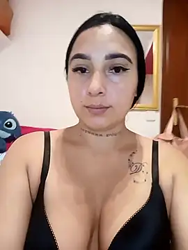 Snapshot of Juanamd1 chatting on 01/16/25, 08:33 Juanamd1 online show from 01/16/25, 08:33