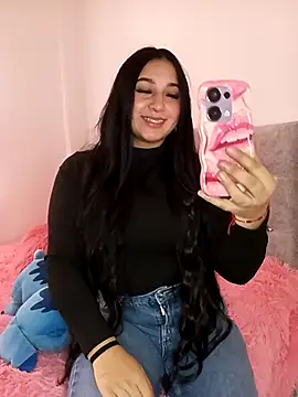 Snapshot of Juanamd1 chatting on 10/23/25, 12:26 Juanamd1 online show from 10/23/25, 12:26