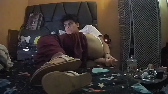 diegotorresd2312 online show from 11/22/25, 02:10