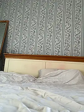 nolotymfcXo online show from 02/14/26, 08:44