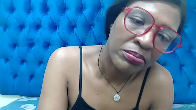 Snapshot of SpicyQueenxxxx chatting on 03/11/26, 04:07 SpicyQueenxxxx online show from 03/11/26, 04:07