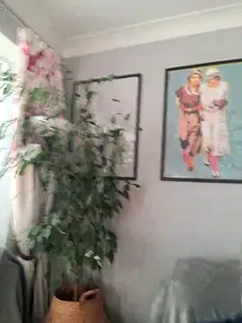 JulianJ50 online show from 12/04/25, 01:09