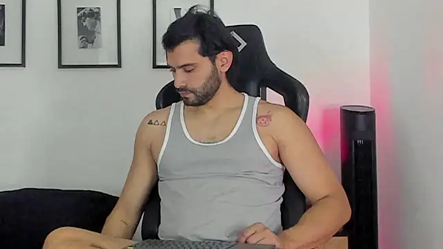Snapshot of Dereck_vega chatting on 07/04/26, 04:46 Dereck vega online show from 07/04/26, 04:46