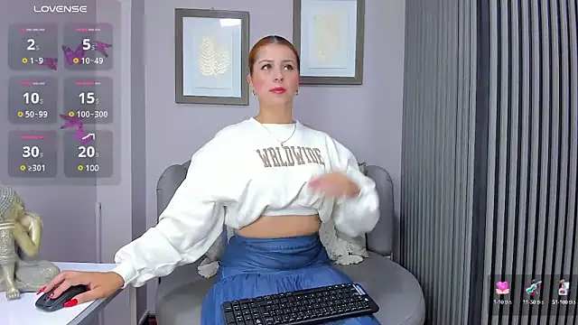 Nahiajhonson  online show from 01/13/25, 12:13