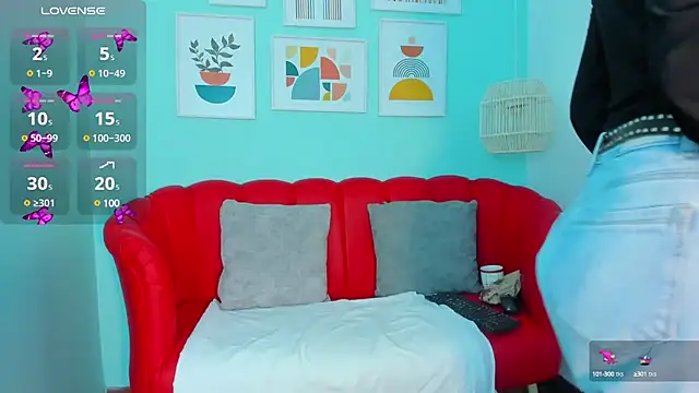 Nahiajhonson  online show from 02/25/25, 12:34