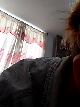 Nahiajhonson  online show from 01/05/26, 09:29