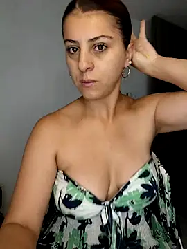 Snapshot of Nahiajhonson_ chatting on 07/11/26, 11:24 Nahiajhonson online show from 07/11/26, 11:24