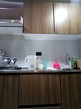 coral smitth online show from 12/14/25, 06:56