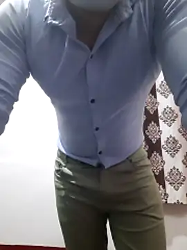 Snapshot of Guyinshortss chatting on 02/13/26, 08:38 Guyinshortss online show from 02/13/26, 08:38