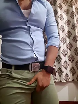 Snapshot of Guyinshortss chatting on 03/03/26, 08:15 Guyinshortss online show from 03/03/26, 08:15